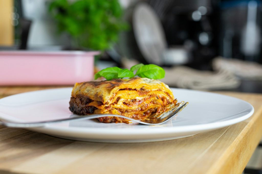 Lasagne mit frischem Basilikum